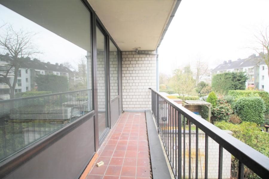 Immobilienangebot - Düsseldorf - Alle - Lörick: Reihenmittelhaus mit 6 Zimmern, Garage und Garten in sehr guter Lage