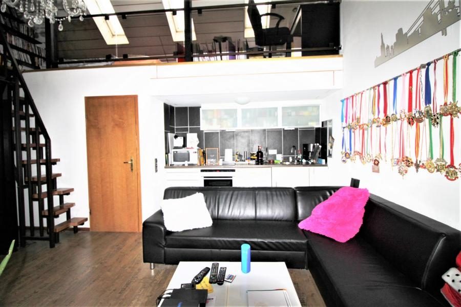 Immobilienangebot - Düsseldorf - Alle - Lörick: Reihenmittelhaus mit 6 Zimmern, Garage und Garten in sehr guter Lage