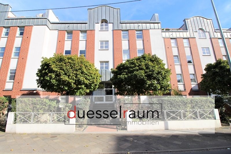 Immobilienangebot - Düsseldorf / Flingern Nord - Alle - Flingern Nord: Renovierungsbedürftige 2-Zimmerwohnung mit Balkon und Tiefgaragenstellplatz