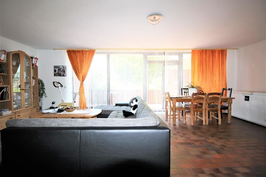 Immobilienangebot - Kaarst - Alle - Kapitalanlage Kaarst: großzügige 5 Zimmer-Maisonettewohnung mit Süd- Loggia und Stellplatz