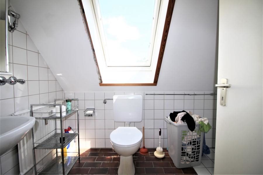 Immobilienangebot - Kaarst - Alle - Kapitalanlage Kaarst: großzügige 5 Zimmer-Maisonettewohnung mit Süd- Loggia und Stellplatz