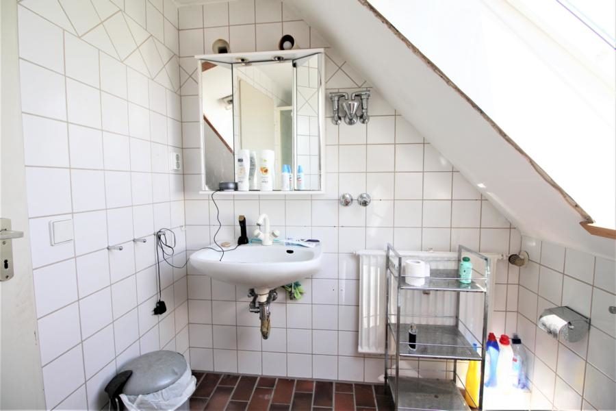 Immobilienangebot - Kaarst - Alle - Kapitalanlage Kaarst: großzügige 5 Zimmer-Maisonettewohnung mit Süd- Loggia und Stellplatz