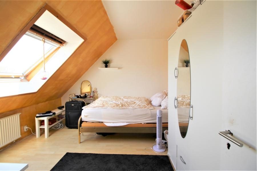 Immobilienangebot - Kaarst - Alle - Kapitalanlage Kaarst: großzügige 5 Zimmer-Maisonettewohnung mit Süd- Loggia und Stellplatz