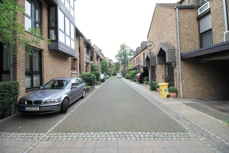 Immobilienangebot - Düsseldorf - Alle - Wersten: attraktive 1.5 Zimmer mit TG-Stellplatz und Einbauküche