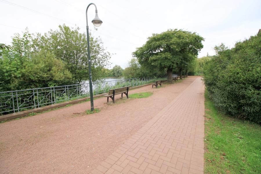 Immobilienangebot - Düsseldorf - Alle - Wersten: attraktive 1.5 Zimmer mit TG-Stellplatz und Einbauküche