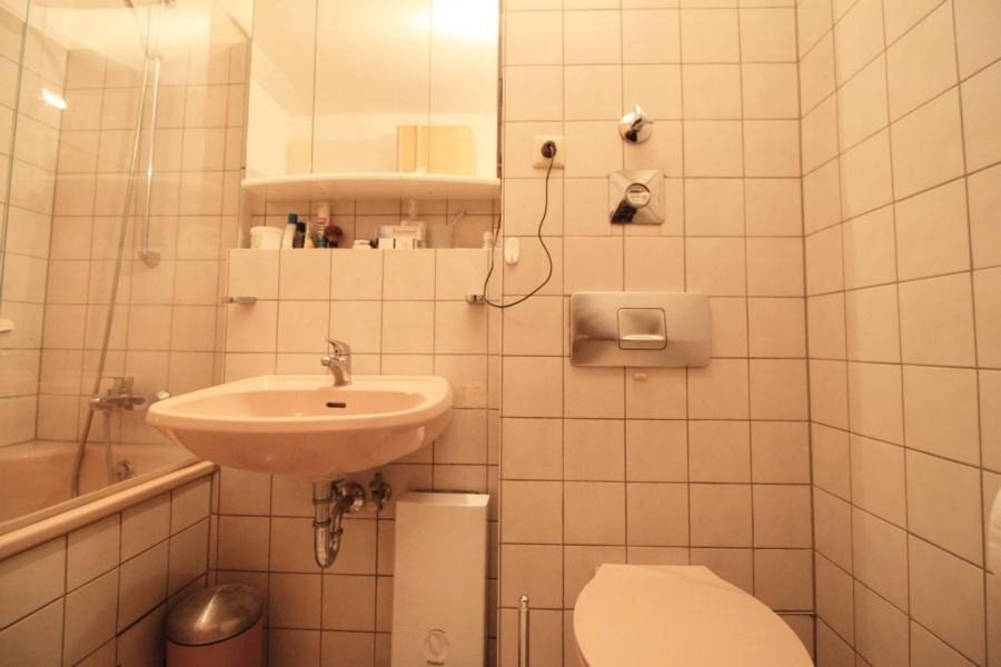 Immobilienangebot - Düsseldorf - Alle - Wersten: attraktive 1.5 Zimmer mit TG-Stellplatz und Einbauküche
