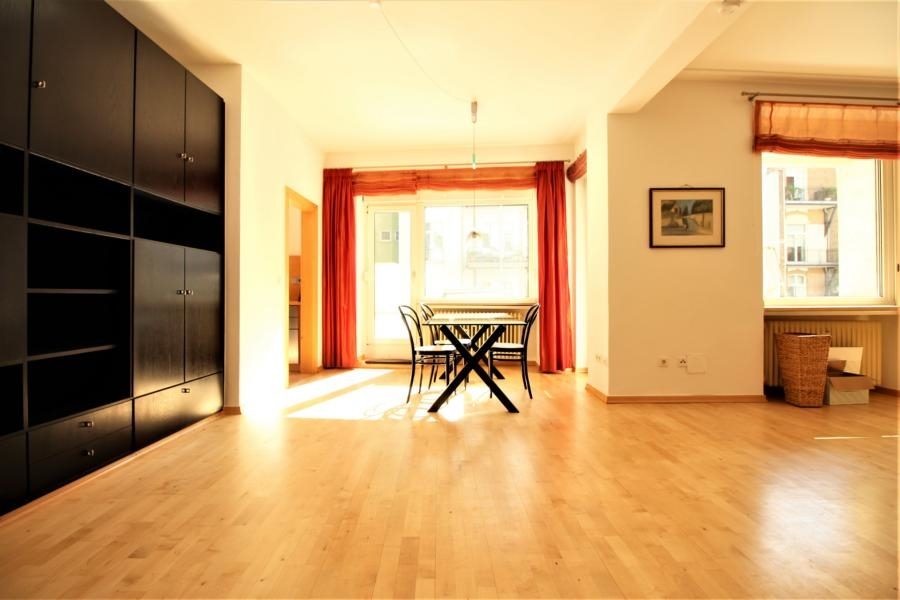 Immobilienangebot - Düsseldorf - Alle - Pempelfort: gut geschnittene 2 bzw. 3 Zimmer ETW mit riesiger Dachterrasse und Balkon