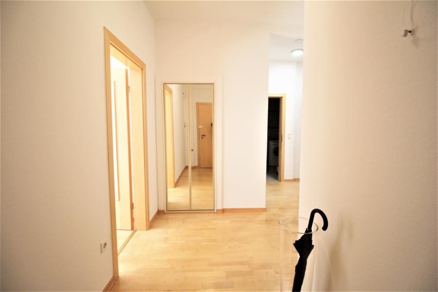 Immobilienangebot - Düsseldorf - Alle - Pempelfort: gut geschnittene 2 bzw. 3 Zimmer ETW mit riesiger Dachterrasse und Balkon