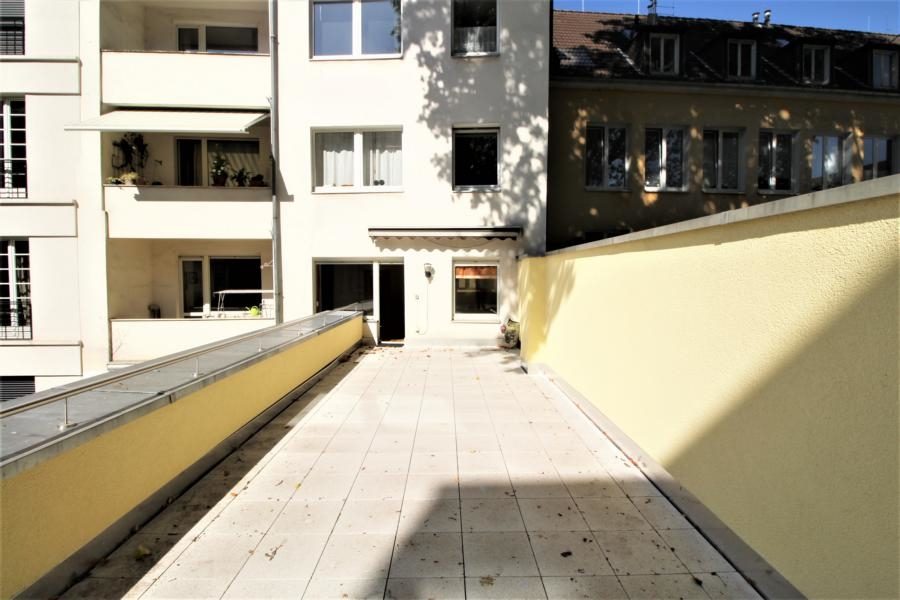 Immobilienangebot - Düsseldorf - Alle - Pempelfort: gut geschnittene 2 bzw. 3 Zimmer ETW mit riesiger Dachterrasse und Balkon