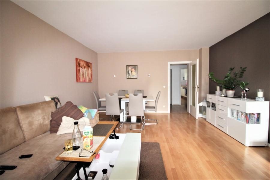 Immobilienangebot - Krefeld / Cracau - Alle - helle 2 Zimmerwohnung in Innenstadtlage mit TG-Stellplatz.  Für Kapitalanleger und Selbstnutzer
