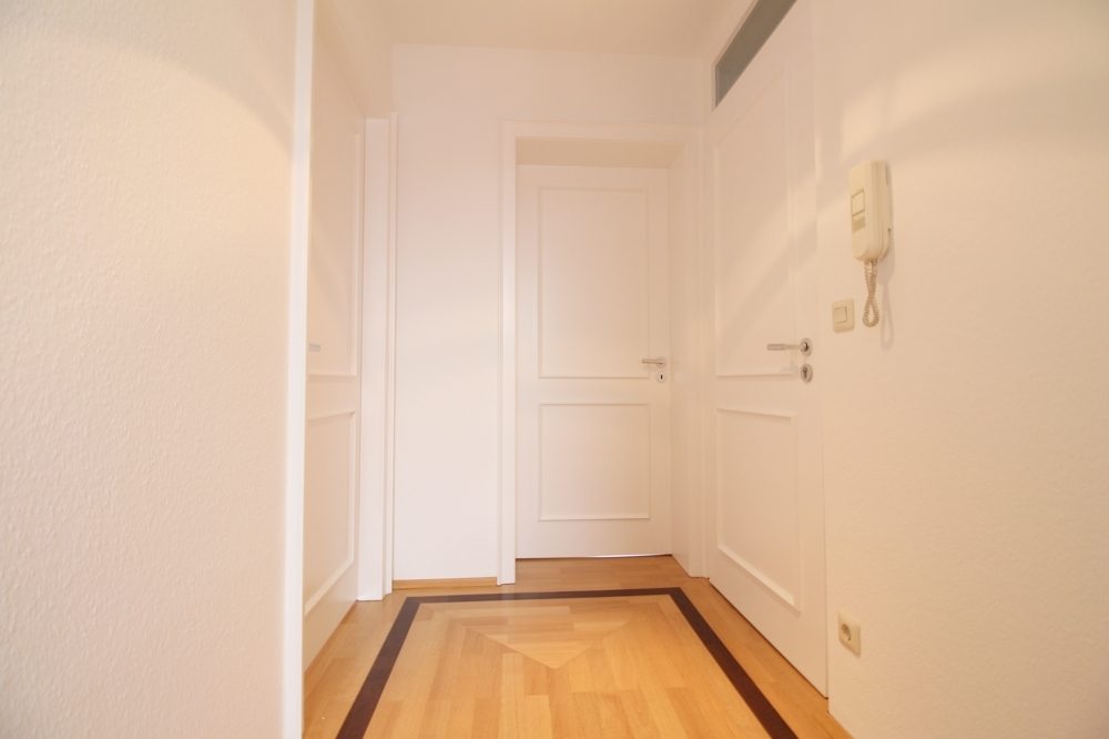 Immobilienangebot - Düsseldorf - Alle - Erstbezug nach Renovierung: helle & gut geschnittene 3,5 Raum Maisonette Wohnung mit Top Ausstattung