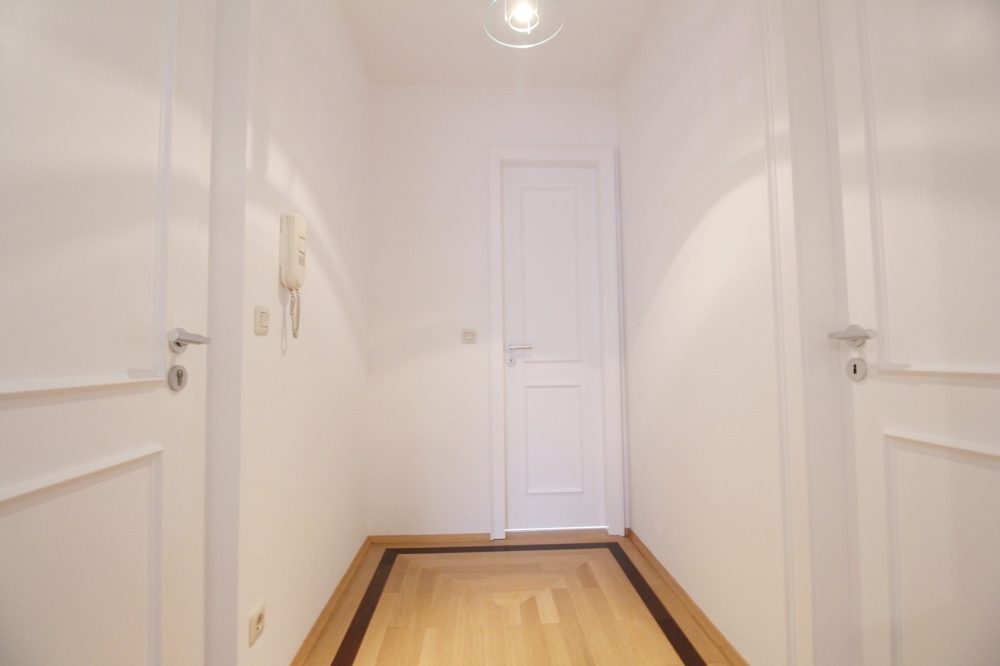 Immobilienangebot - Düsseldorf - Alle - Erstbezug nach Renovierung: helle & gut geschnittene 3,5 Raum Maisonette Wohnung mit Top Ausstattung
