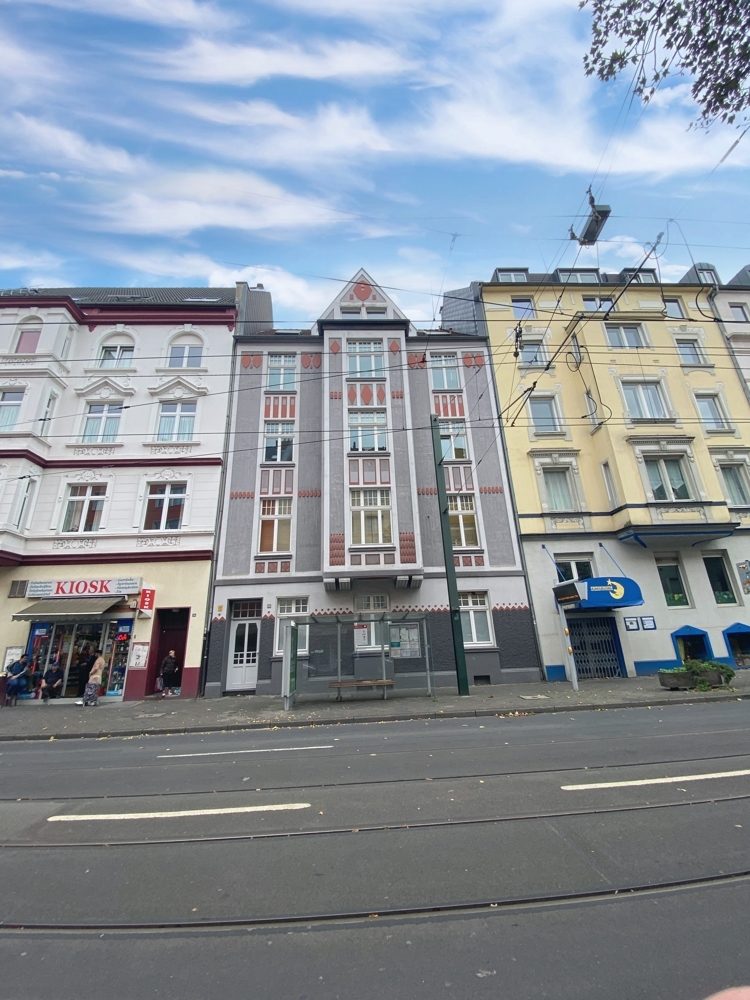 Immobilienangebot - Düsseldorf - Alle - Erstbezug nach Renovierung: helle & gut geschnittene 3,5 Raum Maisonette Wohnung mit Top Ausstattung