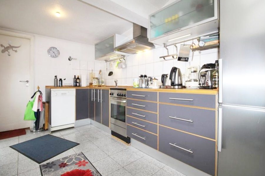 Immobilienangebot - Duisburg / Hochheide - Alle - Modernisiertes Einfamilienhaus mit Wintergarten und großer Doppelgarage