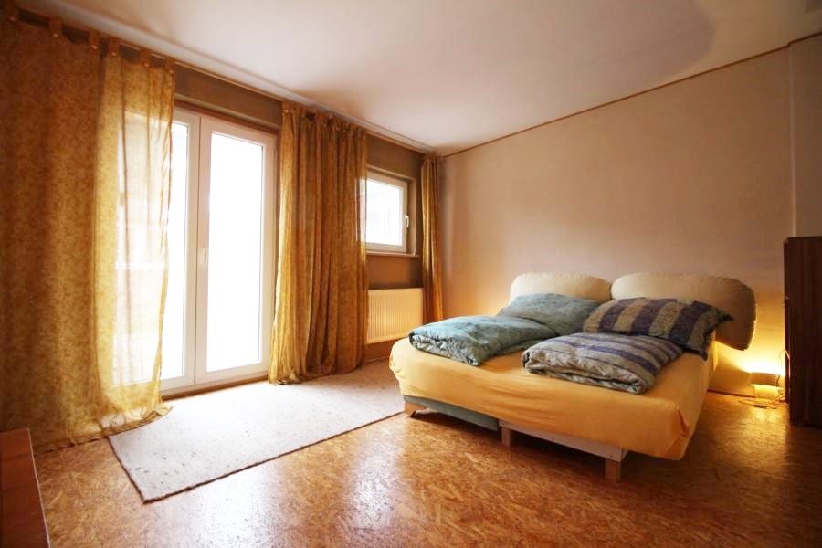 Immobilienangebot - Duisburg / Hochheide - Alle - Modernisiertes Einfamilienhaus mit Wintergarten und großer Doppelgarage