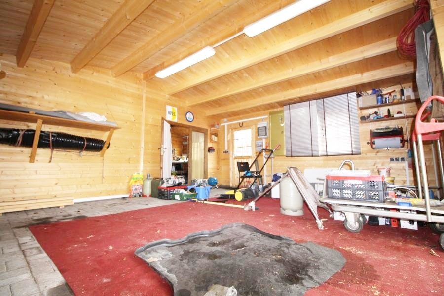 Immobilienangebot - Duisburg / Hochheide - Alle - Modernisiertes Einfamilienhaus mit Wintergarten und großer Doppelgarage