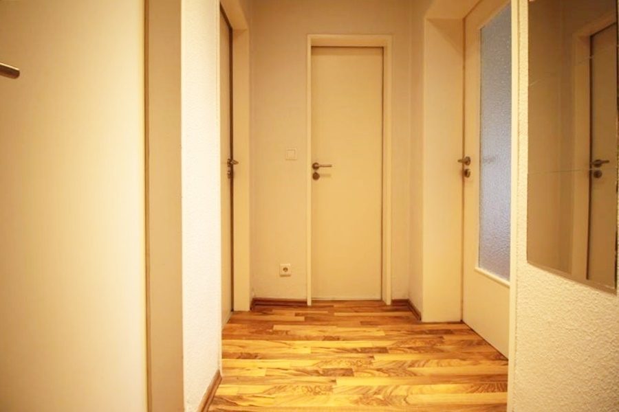 Immobilienangebot - Düsseldorf - Alle - Wersten: 2 Zimmer-Dachgeschoss-Wohnung in Uninähe für Kapitalanleger und Selbstnutzer!