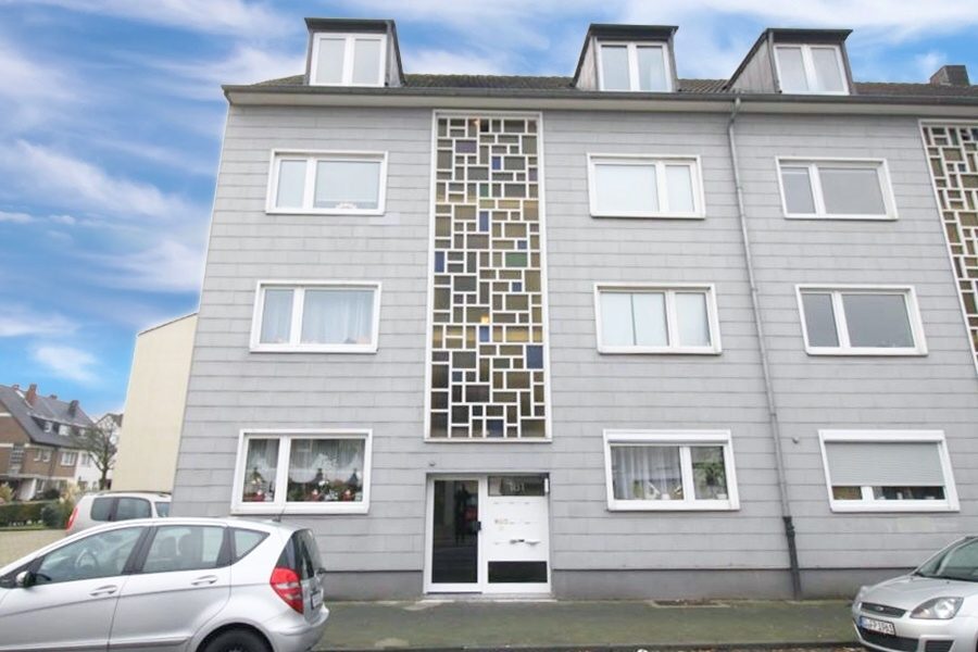 Immobilienangebot - Düsseldorf - Alle - Wersten: 2 Zimmer-Dachgeschoss-Wohnung in Uninähe für Kapitalanleger und Selbstnutzer!