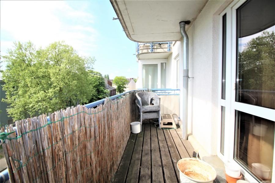 Immobilienangebot - Düsseldorf - Alle - Eigennutzer oder Kapitalanleger: gut geschnittene 2 Zimmer Wohnung mit Süd-Balkon
