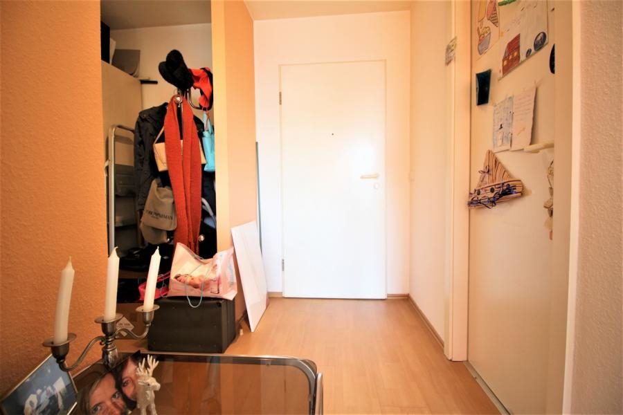 Immobilienangebot - Düsseldorf - Alle - Eigennutzer oder Kapitalanleger: gut geschnittene 2 Zimmer Wohnung mit Süd-Balkon