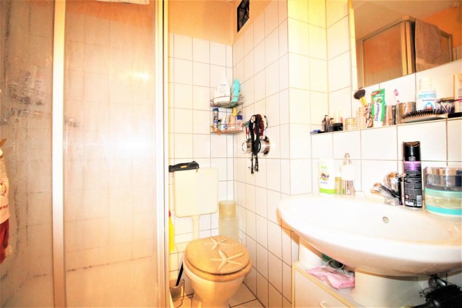 Immobilienangebot - Düsseldorf - Alle - Eigennutzer oder Kapitalanleger: gut geschnittene 2 Zimmer Wohnung mit Süd-Balkon