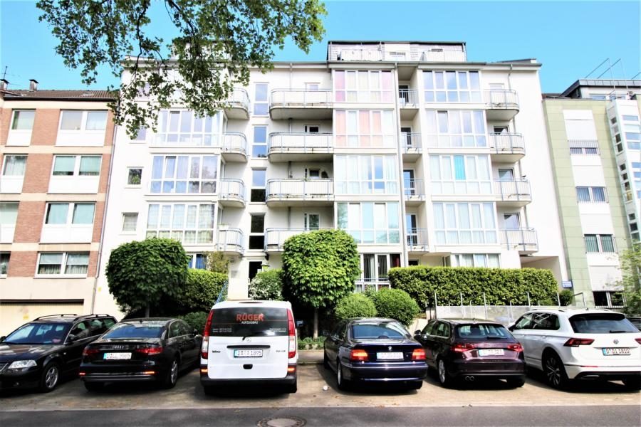 Immobilienangebot - Düsseldorf - Alle - Eigennutzer oder Kapitalanleger: gut geschnittene 2 Zimmer Wohnung mit Süd-Balkon