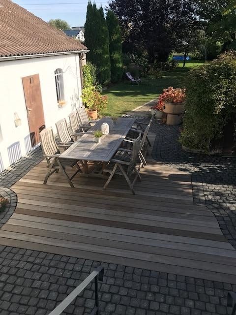 Immobilienangebot - Düsseldorf - Alle - Freistehendes und umfangreich modernisiertes Einfamilienhaus mit sehr schön angelegtem Garten