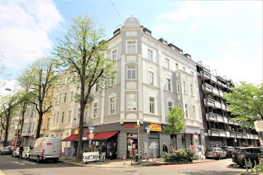 Immobilienangebot - Düsseldorf - Alle - Lorettostraße:renovierungsbedürftige 3-Zimmer zzgl. 20qm Spitzboden als Maisonette