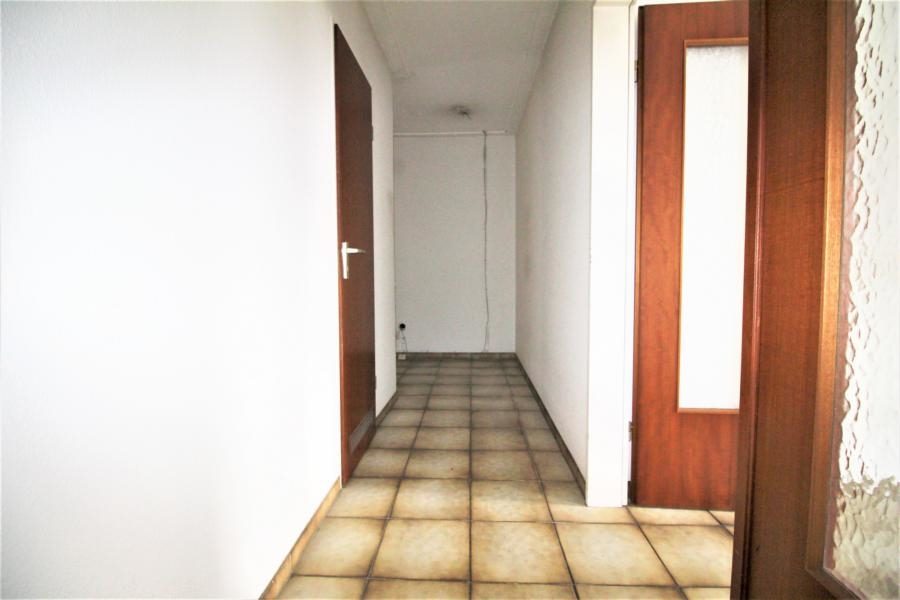 Immobilienangebot - Düsseldorf - Alle - Lorettostraße:renovierungsbedürftige 3-Zimmer zzgl. 20qm Spitzboden als Maisonette