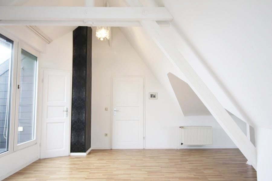 Immobilienangebot - Düsseldorf - Alle - Flingern: individuell geschnittene 3 Zimmer-Masionette-Wohnung!
