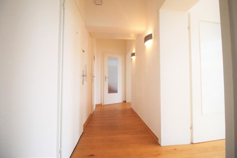 Immobilienangebot - Düsseldorf - Alle - Eller / In der Elb:
komplett modernisiertes Mehrfamilienhaus mit großem Garten