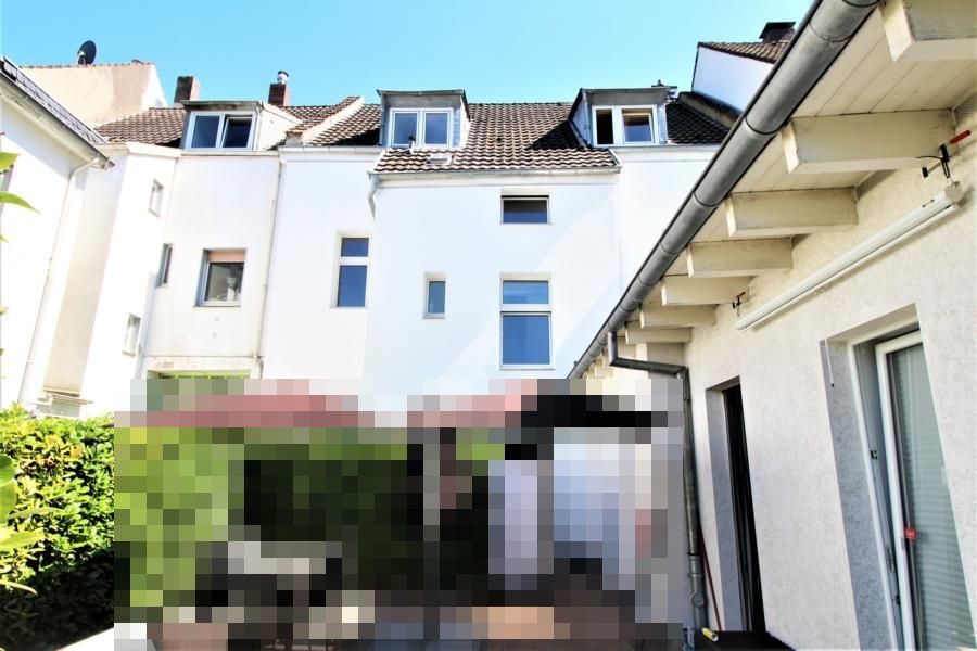 Immobilienangebot - Düsseldorf - Alle - Eller / In der Elb:
komplett modernisiertes Mehrfamilienhaus mit großem Garten