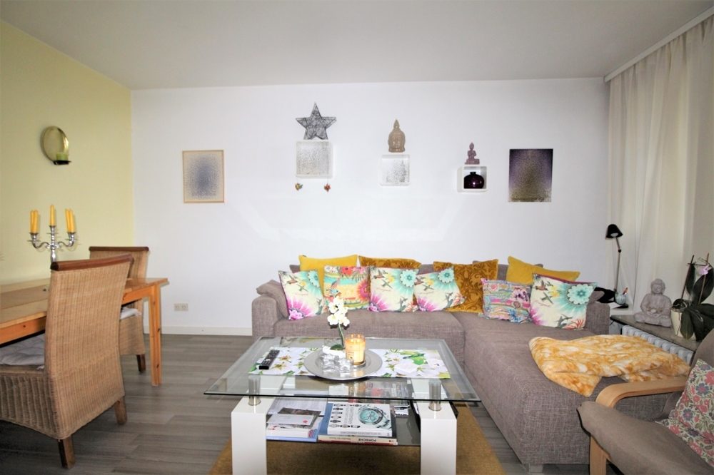 Immobilienangebot - Düsseldorf / Mörsenbroich - Alle - Mörsenbroich: gut geschnittene 2 Zimmer mit Loggia, TG-Stellplatz, Sauna und Schwimmbad