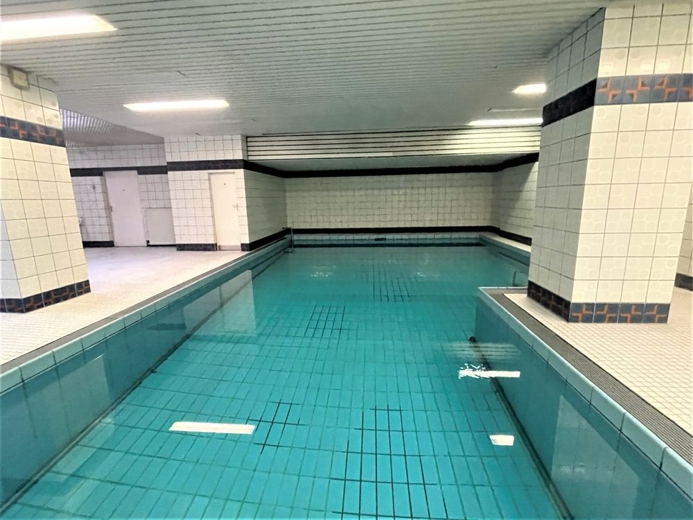 Immobilienangebot - Düsseldorf / Mörsenbroich - Alle - Mörsenbroich: gut geschnittene 2 Zimmer mit Loggia, TG-Stellplatz, Sauna und Schwimmbad