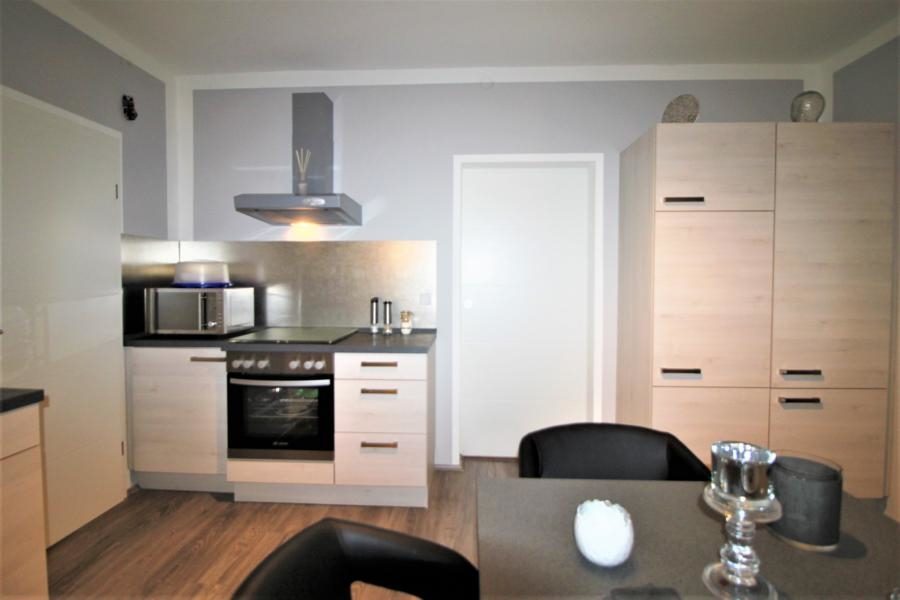 Immobilienangebot - Düsseldorf - Alle - Wersten: Schöne Doppelhaushälfte mit großem Garten in ruhiger Lage