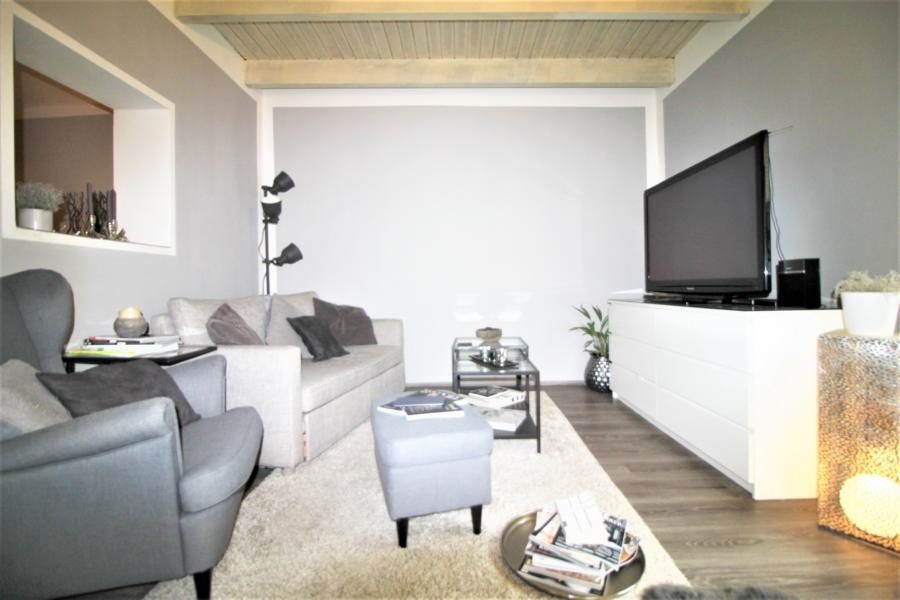 Immobilienangebot - Düsseldorf - Alle - Wersten: Schöne Doppelhaushälfte mit großem Garten in ruhiger Lage