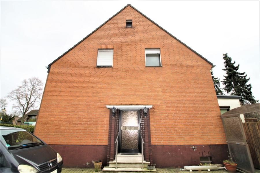 Immobilienangebot - Düsseldorf - Alle - Wersten: Schöne Doppelhaushälfte mit großem Garten in ruhiger Lage