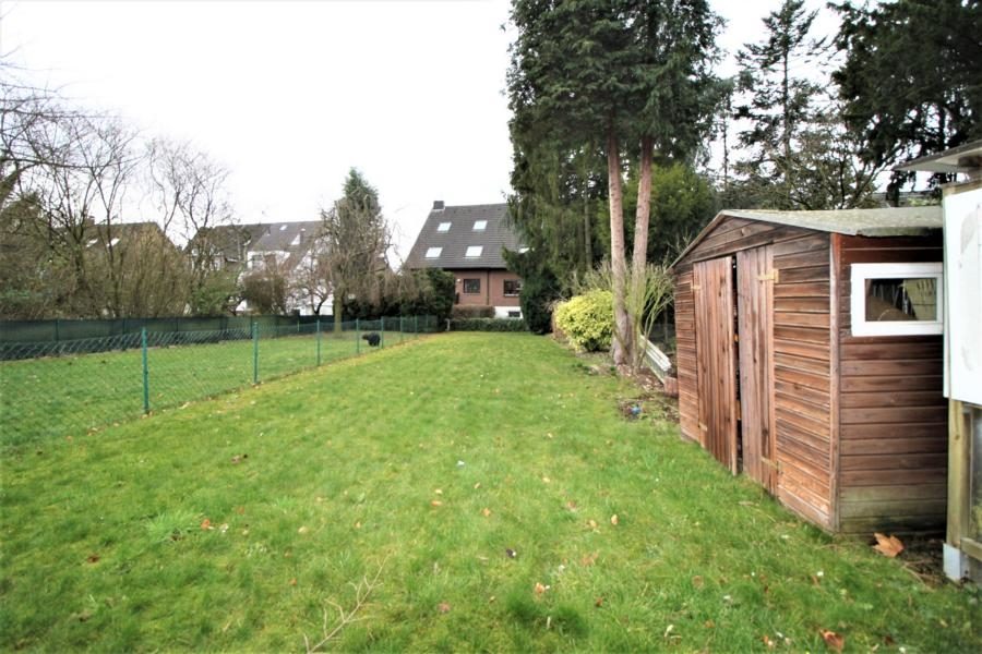 Immobilienangebot - Düsseldorf - Alle - Wersten: Schöne Doppelhaushälfte mit großem Garten in ruhiger Lage