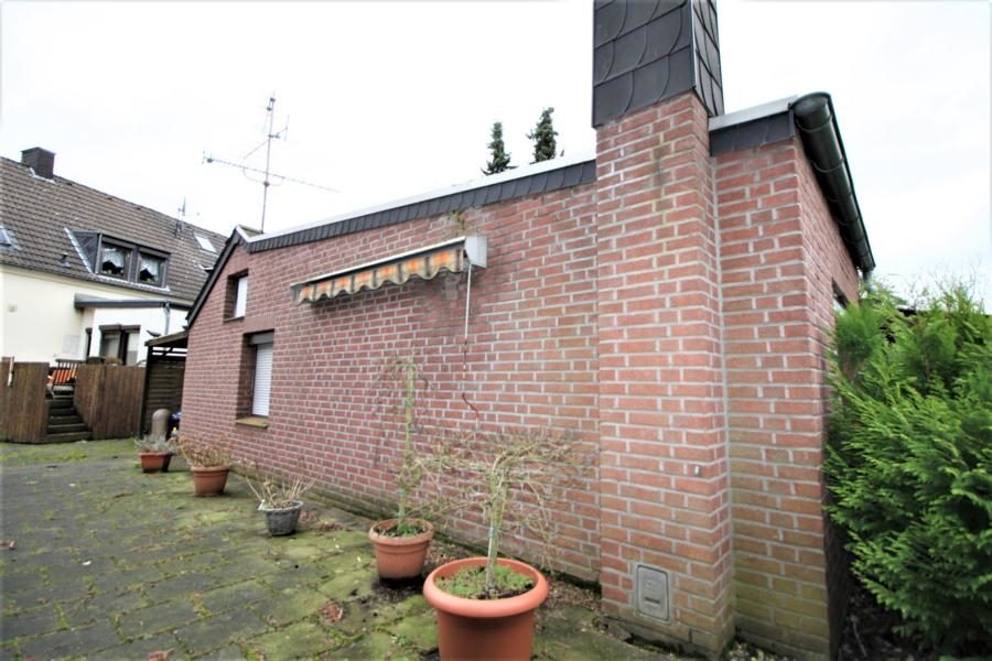 Immobilienangebot - Düsseldorf - Alle - Wersten: Schöne Doppelhaushälfte mit großem Garten in ruhiger Lage