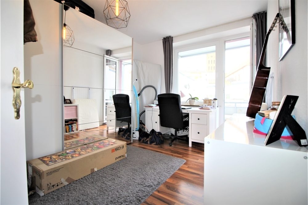 Immobilienangebot - Düsseldorf / Stadtmitte - Alle - ideale 3-Zimmer Stadtwohnung, ruhig, mit großem Balkon in zentraler Lage