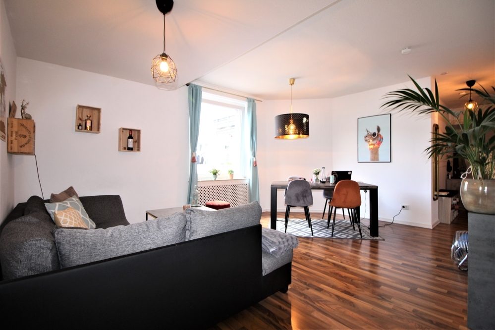 Immobilienangebot - Düsseldorf / Stadtmitte - Alle - ideale 3-Zimmer Stadtwohnung, ruhig, mit großem Balkon in zentraler Lage