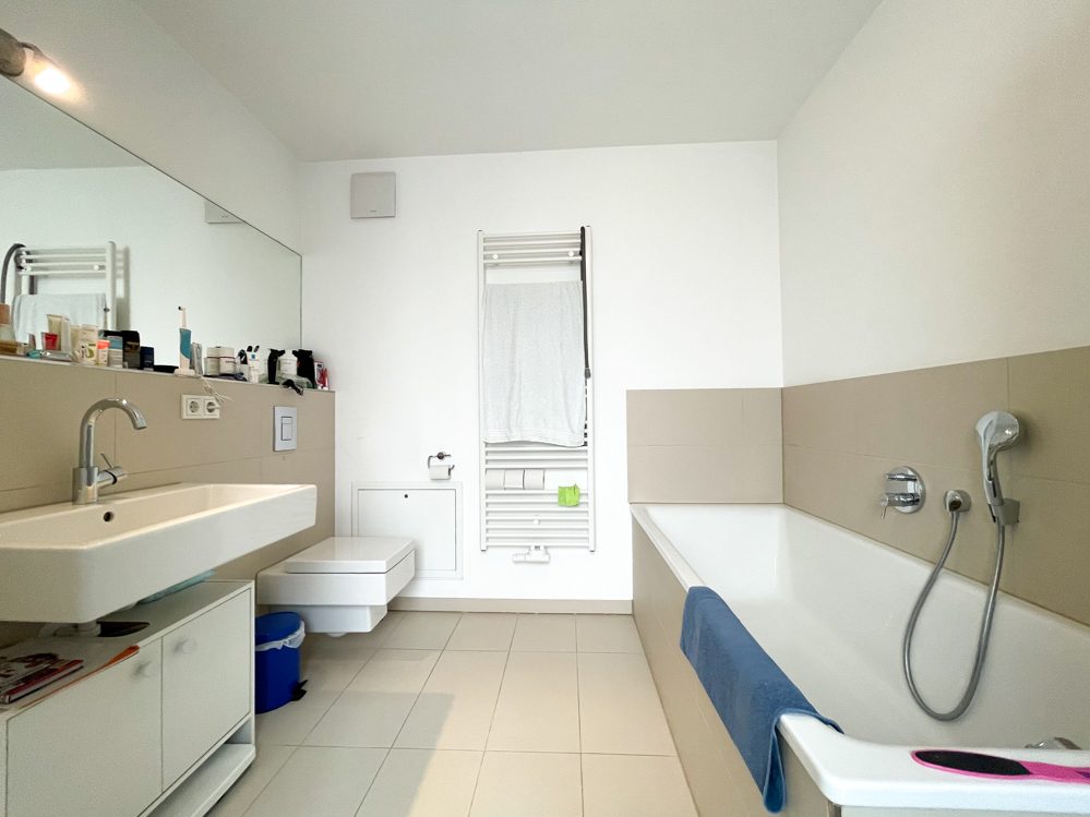 Immobilienangebot - Düsseldorf / Mörsenbroich - Alle - Mörsenbroich: Doppelhaushälfte in der Reitzensteinkaserne mit Terrasse, Garten und Garage