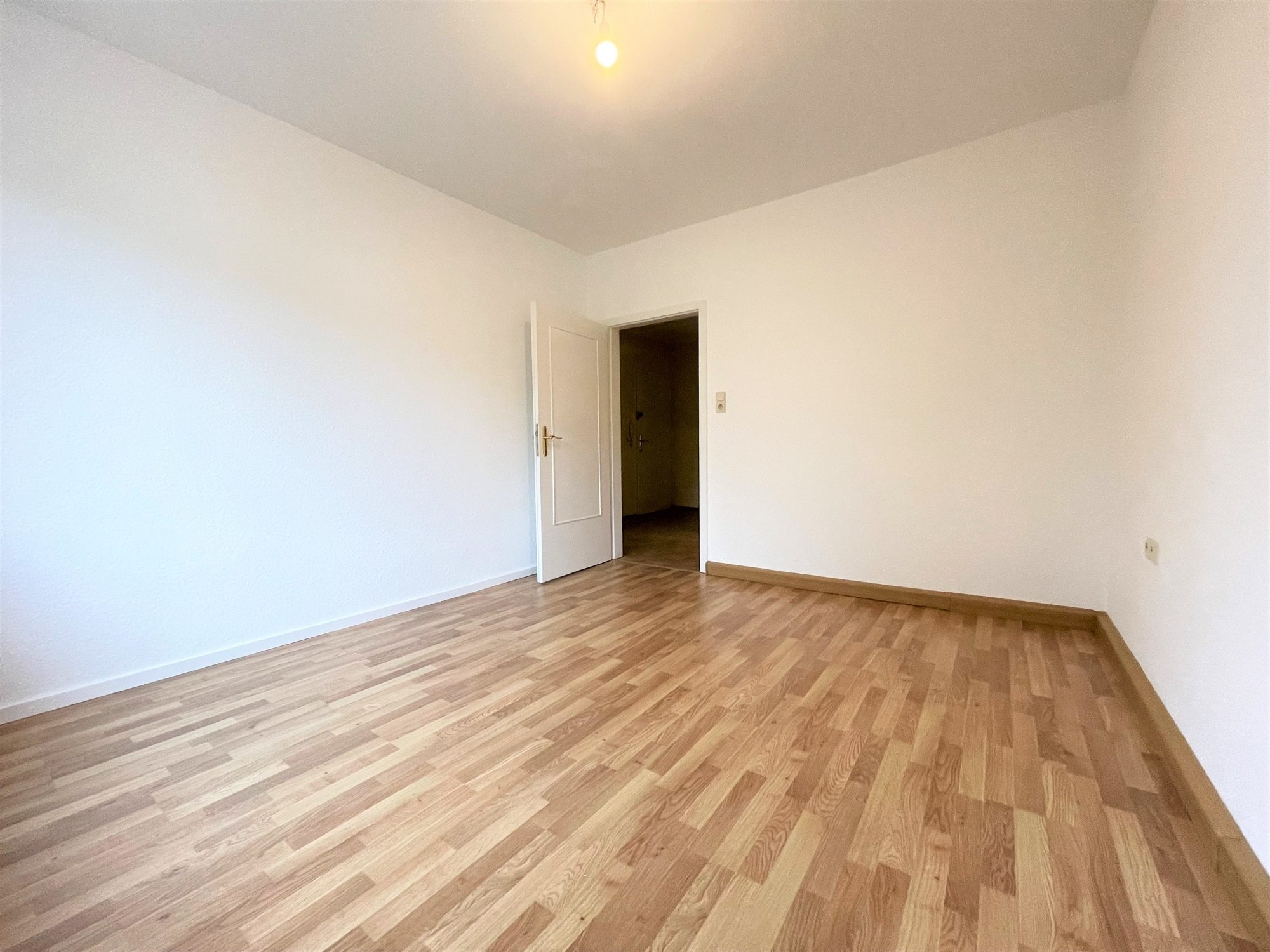 Immobilienangebot - Düsseldorf - Alle - Flingern-Nord: Attraktive 2 Zimmer Wohnung mit Balkon und EBK in zentraler Lage!