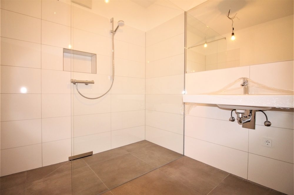Immobilienangebot - Düsseldorf / Eller - Alle - NEUBAU: Repräsentative und lichtdurchflutete 3-Zimmer Wohnung mit Balkon in beliebter Lage!