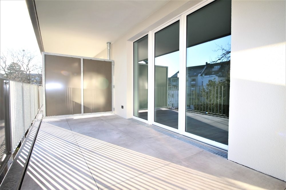Immobilienangebot - Düsseldorf / Eller - Alle - NEUBAU: Repräsentative und lichtdurchflutete 3-Zimmer Wohnung mit Balkon in beliebter Lage!