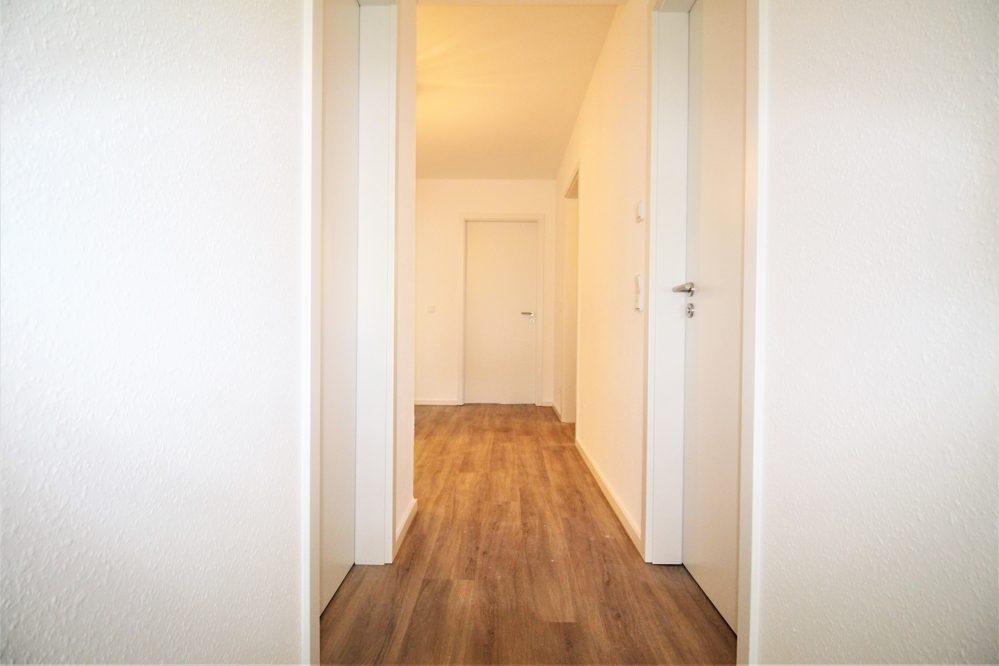 Immobilienangebot - Düsseldorf / Eller - Alle - NEUBAU: Repräsentative und lichtdurchflutete 3-Zimmer Wohnung mit Balkon in beliebter Lage!