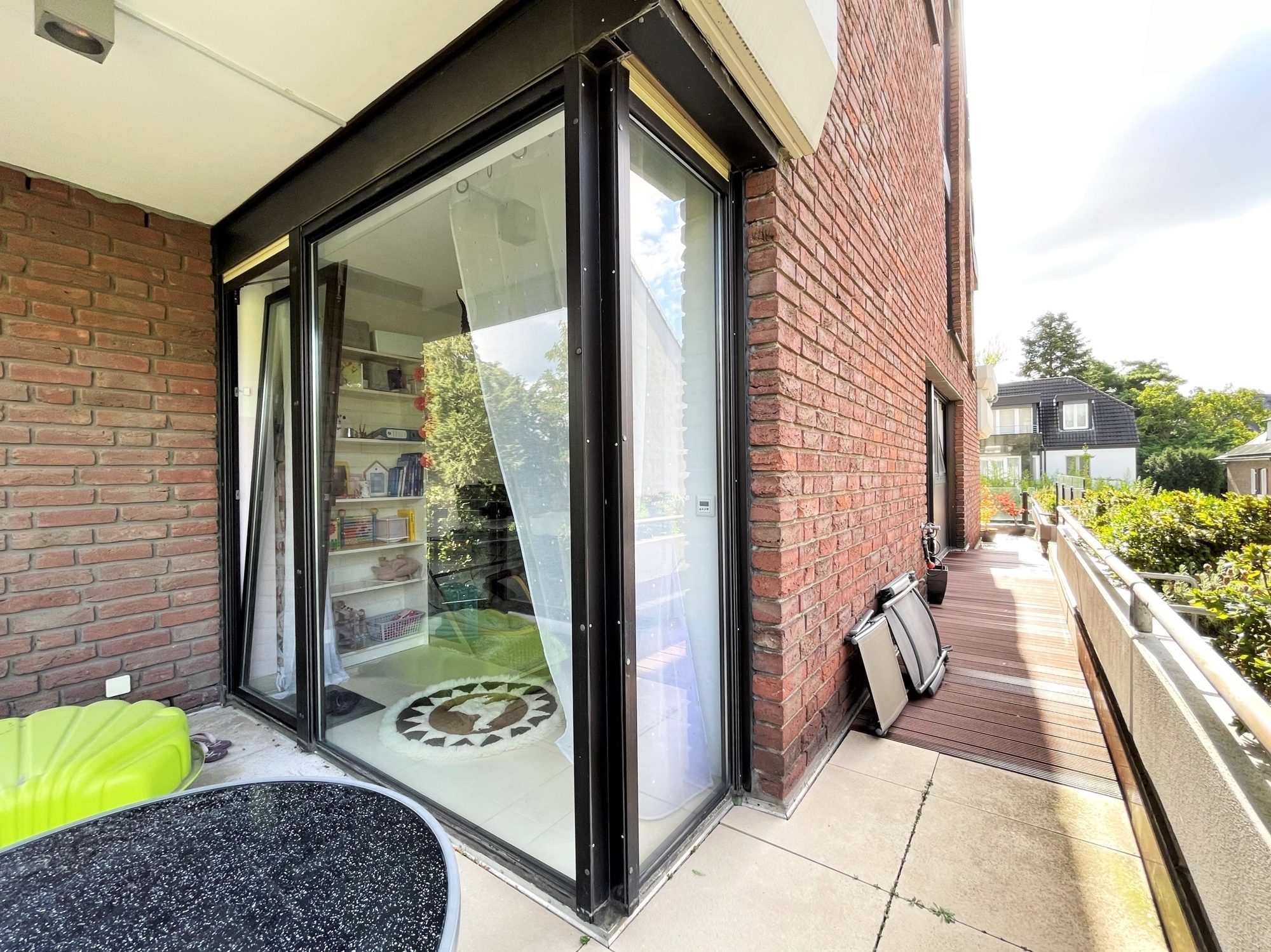 Immobilienangebot - Düsseldorf - Alle - Zooviertel: Lichtdurchflutete und geräumige 3-Zimmer-Wohnung mit EBK und Rundum-Balkon in Bestlage!