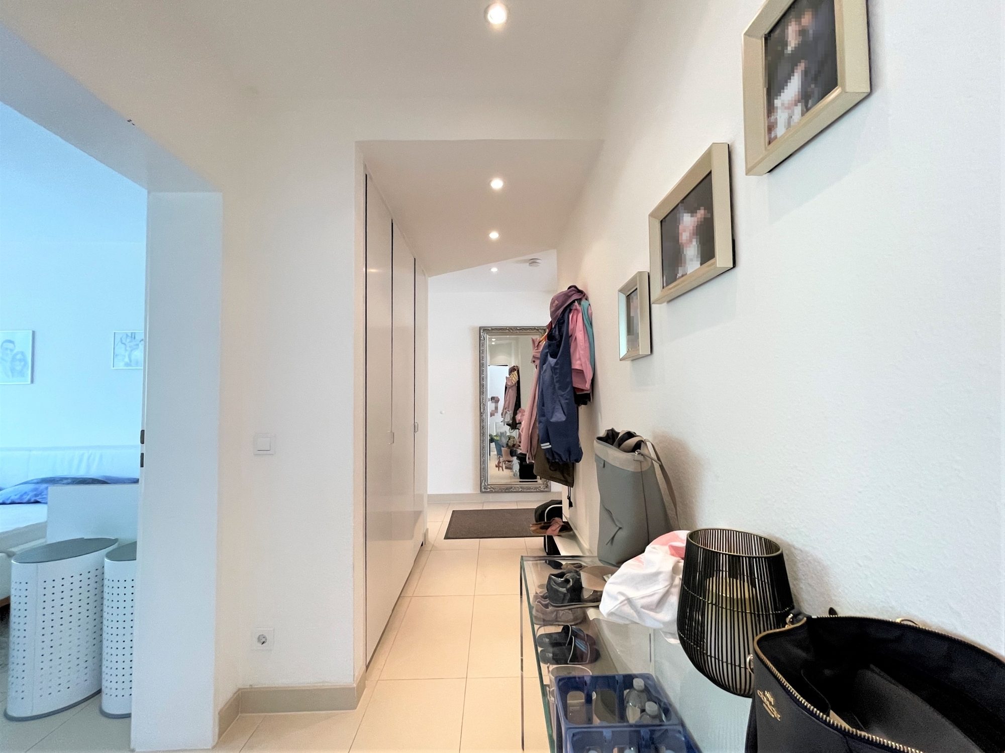 Immobilienangebot - Düsseldorf - Alle - Zooviertel: Lichtdurchflutete und geräumige 3-Zimmer-Wohnung mit EBK und Rundum-Balkon in Bestlage!