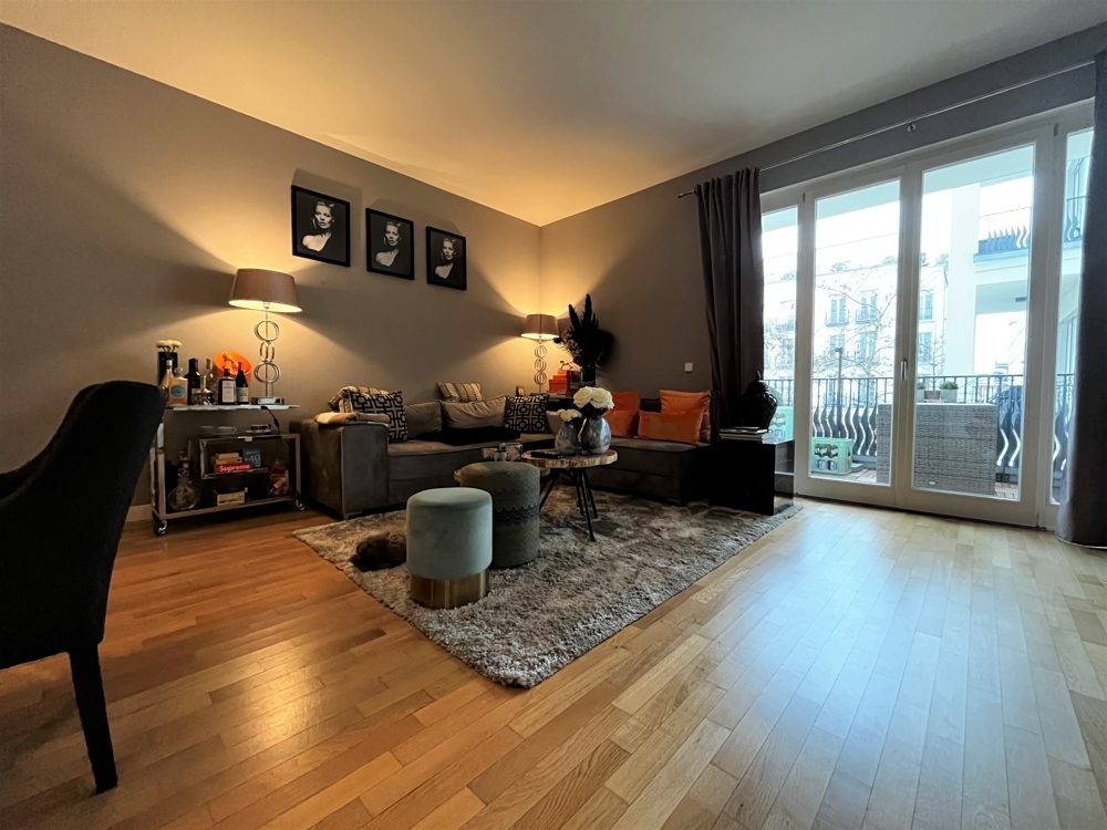 Immobilienangebot - Düsseldorf / Heerdt - Alle - Heinrich Heine Gärten: repräsentative und geräumige 3-Zimmer Wohnung mit Balkon!