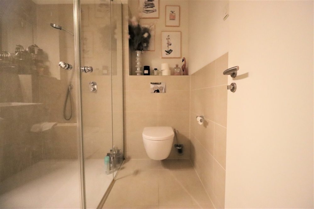Immobilienangebot - Düsseldorf / Heerdt - Alle - Heinrich Heine Gärten: repräsentative und geräumige 3-Zimmer Wohnung mit Balkon!